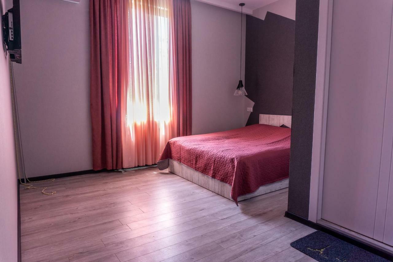 Guesthouse Kado Tiflis Dış mekan fotoğraf