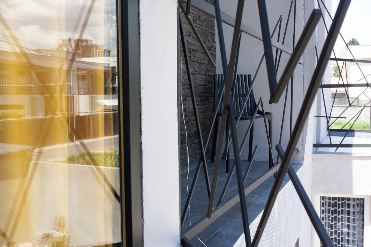 Guesthouse Kado Tiflis Dış mekan fotoğraf